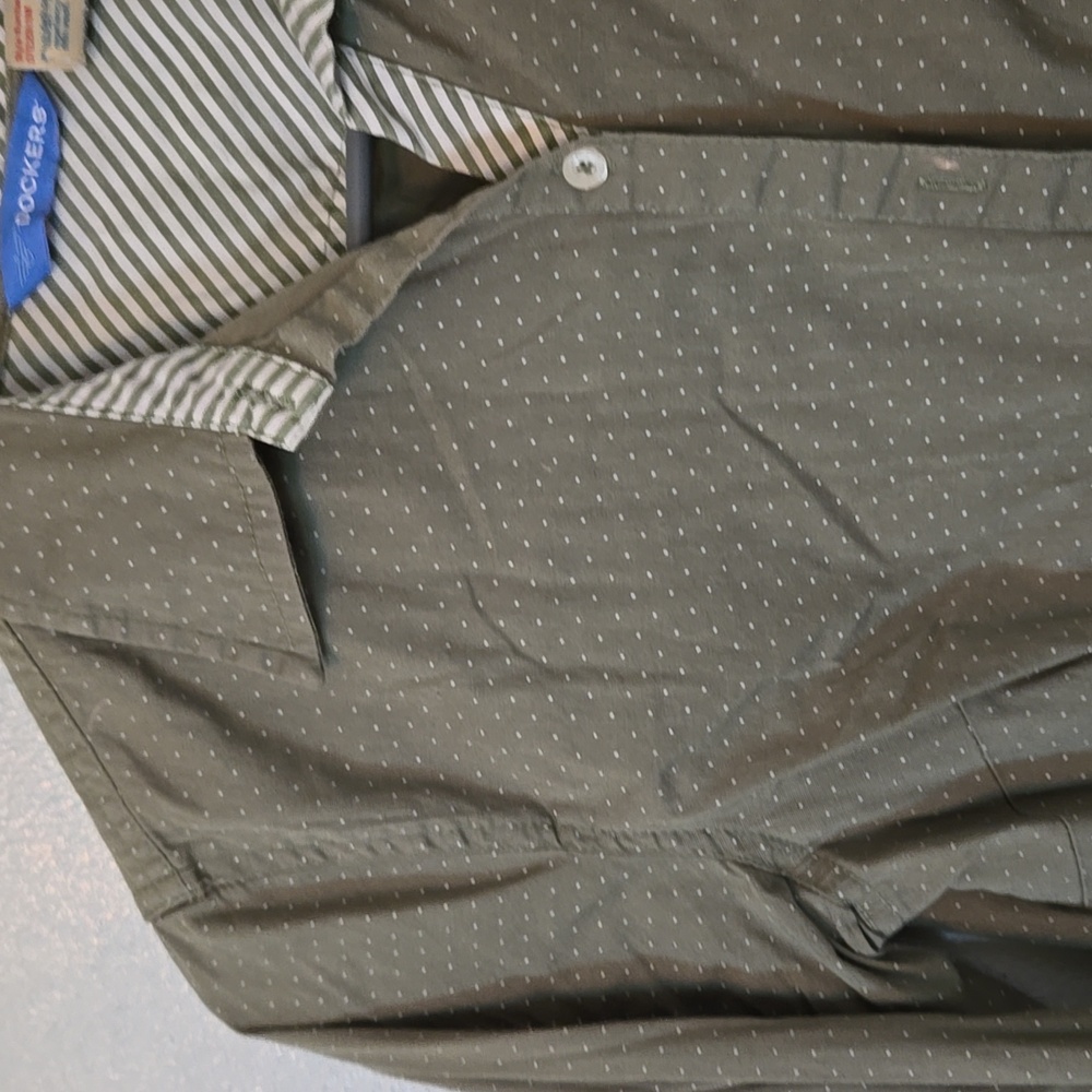 Dockers Olive Green Dot Button Down Long Sleeve Shirt Size Medium - Picture 3 of 9